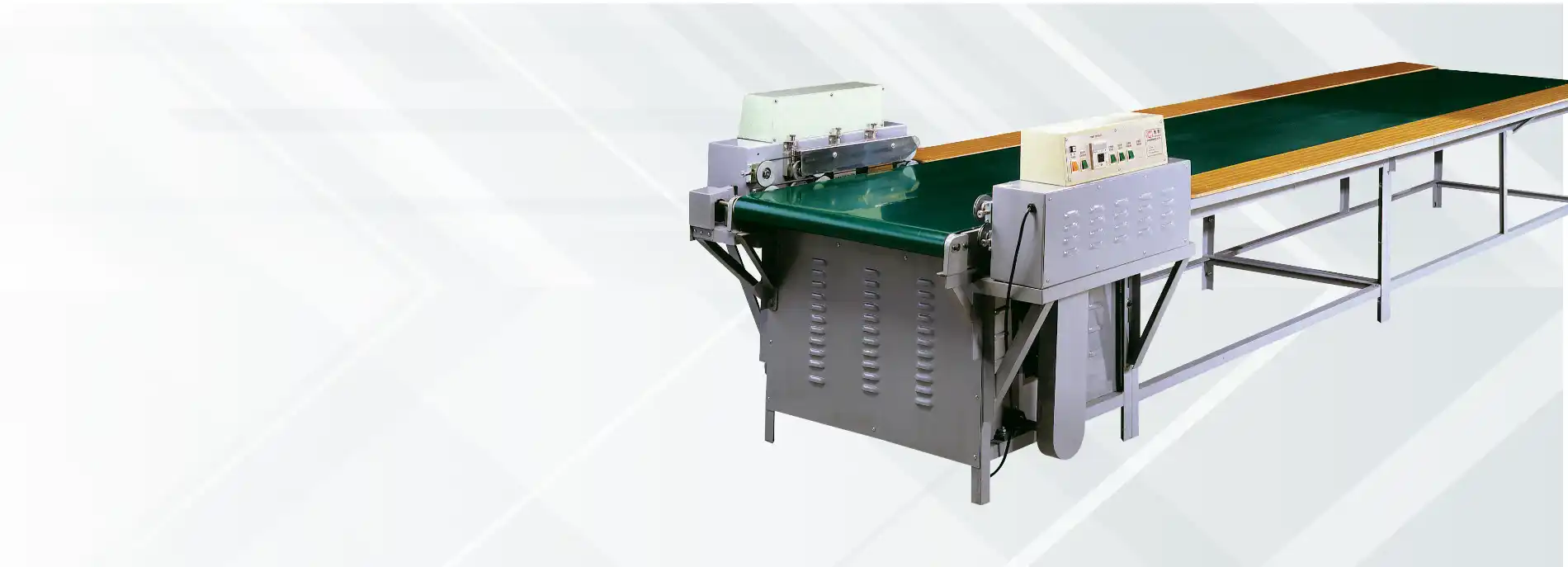 Integrated Conveyor and Sealer for Efficient Assembly Lines. Productive Type Sealing Machine CC-7212